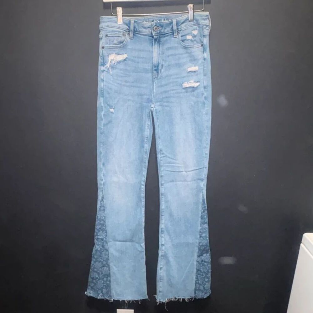 American Eagle women’s super high-rise flare jeans size 4 long